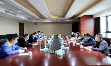 平湖市委常委、宣传部长沈志凤莅临门徒娱乐纸业调研疫情防控和复工复产情形