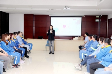 以爱为线，，以懂为梁 | 门徒娱乐纸业开展“与青春期孩子的相同——懂是爱的条件”互动沙龙活动