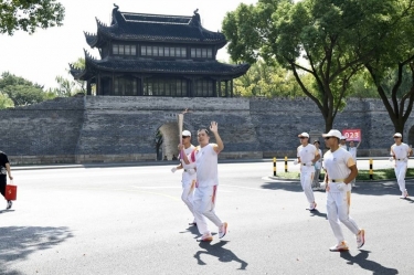 笑容与热情刷屏！这名火炬手是门徒娱乐人！