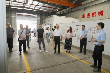 实地观摩促交流 手艺赋能助生长 | 山东省淄博市淄川区总工会党组成员、副主席冯进明一行莅临门徒娱乐纸业调研交流